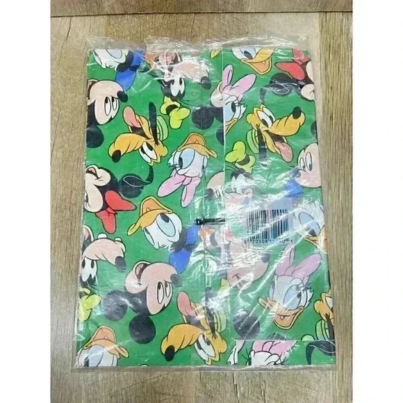 Lot Of 2 Vintage Disney Mickey Mouse Gift Wrap Wrapping Paper 6 Sheets Total - Picture 5 of 6